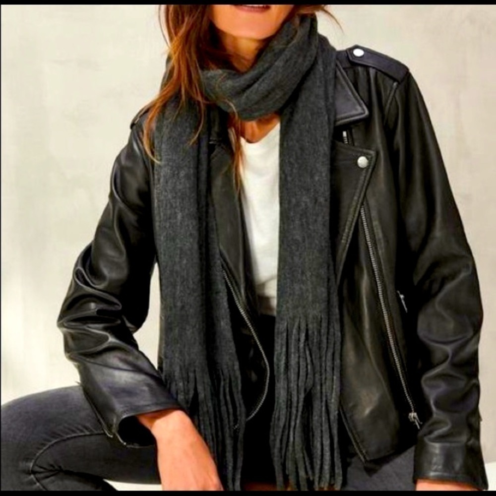 LUCKY BRAND Polyester Acrylic Blend Super  Soft Scarf NWT